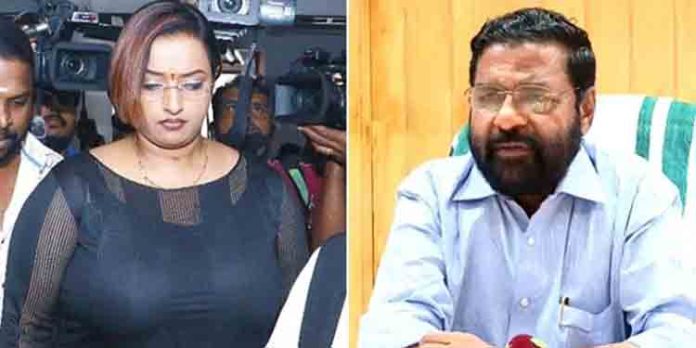 കടകംപള്ളിയെ കുടുംബത്തില് കയറ്റാന് കൊള്ളില്ലെന്ന് സ്വപ്ന സുരേഷ് ; തനിക്കൊന്നും അറിയില്ലെന്ന് കടകംപള്ളി കടകംപള്ളിയെ കുടുംബത്തില് കയറ്റാന് കൊള്ളില്ലെന്ന് സ്വപ്ന സുരേഷ് ; തനിക്കൊന്നും അറിയില്ലെന്ന് കടകംപള്ളി