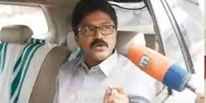തിങ്കളാഴ്ച ഹാജരാകണം – എല്ദോസ് കുന്നപ്പിള്ളിയുടെ ഇന്നത്തെ ചോദ്യം ചെയ്യല് പൂര്ത്തിയായി തിങ്കളാഴ്ച ഹാജരാകണം – എല്ദോസ് കുന്നപ്പിള്ളിയുടെ ഇന്നത്തെ ചോദ്യം ചെയ്യല് പൂര്ത്തിയായി