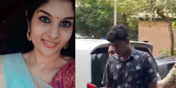 വിഷ്ണുപ്രിയയെ കൊലപ്പെടുത്തിയത് അഞ്ച് വര്ഷത്തെ പ്രണയത്തില് നിന്ന് പിന്മാറിയതിന്റെ പകയിലെന്ന് പ്രതി ശ്യാംജിത്ത് വിഷ്ണുപ്രിയയെ കൊലപ്പെടുത്തിയത് അഞ്ച് വര്ഷത്തെ പ്രണയത്തില് നിന്ന് പിന്മാറിയതിന്റെ പകയിലെന്ന് പ്രതി ശ്യാംജിത്ത്