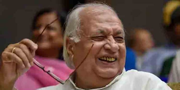യുജിസി മാനദണ്ഡം ലംഘിച്ച് നിയമിച്ച സംസ്ഥാനത്തെ 9 സര്വകലാശാല വി.സിമാരോട് രാജി വെയ്ക്കാന് ഗവര്ണര് ഉത്തരവിട്ടു യുജിസി മാനദണ്ഡം ലംഘിച്ച് നിയമിച്ച സംസ്ഥാനത്തെ 9 സര്വകലാശാല വി.സിമാരോട് രാജി വെയ്ക്കാന് ഗവര്ണര് ഉത്തരവിട്ടു