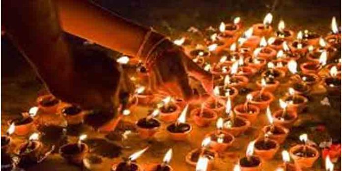നന്മയുടെ പ്രകാശം പരത്തി ഇന്ന് ദീപാവലി ; എല്ലാവര്ക്കും പത്തനംതിട്ട മീഡിയായുടെ ദീപാവലി ആശംസകള് നന്മയുടെ പ്രകാശം പരത്തി ഇന്ന് ദീപാവലി ; എല്ലാവര്ക്കും പത്തനംതിട്ട മീഡിയായുടെ ദീപാവലി ആശംസകള്