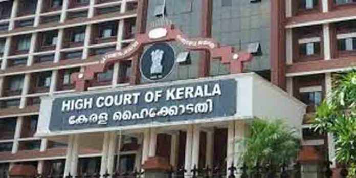 ഗവര്ണറുടെ നിര്ദേശം ഹൈക്കോടതി പരിശോധിക്കും : പ്രത്യേക സിറ്റിംങ് ഗവര്ണറുടെ നിര്ദേശം ഹൈക്കോടതി പരിശോധിക്കും : പ്രത്യേക സിറ്റിംങ്