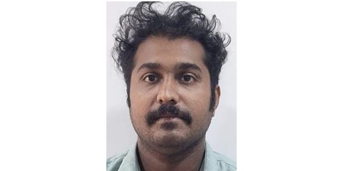 പെൺകുട്ടിക്കുനേരെ അശ്ലീലപ്രദർശനം : യുവാവിനെ അറസ്റ്റ് ചെയ്തു പെൺകുട്ടിക്കുനേരെ അശ്ലീലപ്രദർശനം : യുവാവിനെ അറസ്റ്റ് ചെയ്തു