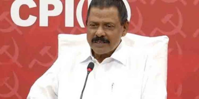 സംസ്ഥാന സർക്കാരും ഗവർണറും തമ്മിലുള്ള പോര് മുറുകുന്നു ; രാജ്ഭവൻ ധർണയിൽ ഒരുലക്ഷം പേരെ പങ്കെടുപ്പിക്കാന് എൽഡിഎഫ് തീരുമാനം സംസ്ഥാന സർക്കാരും ഗവർണറും തമ്മിലുള്ള പോര് മുറുകുന്നു ; രാജ്ഭവൻ ധർണയിൽ ഒരുലക്ഷം പേരെ പങ്കെടുപ്പിക്കാന് എൽഡിഎഫ് തീരുമാനം