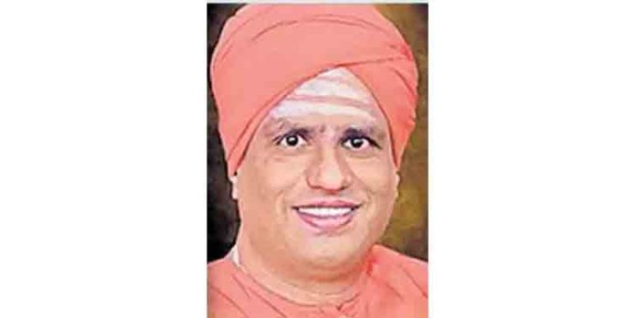 ലിംഗായത്ത് മഠാധിപതിയായ സ്വാമി ബസവലിംഗയെ മഠത്തിനുള്ളില് തൂങ്ങി മരിച്ച നിലയില് കണ്ടെത്തി ലിംഗായത്ത് മഠാധിപതിയായ സ്വാമി ബസവലിംഗയെ മഠത്തിനുള്ളില് തൂങ്ങി മരിച്ച നിലയില് കണ്ടെത്തി