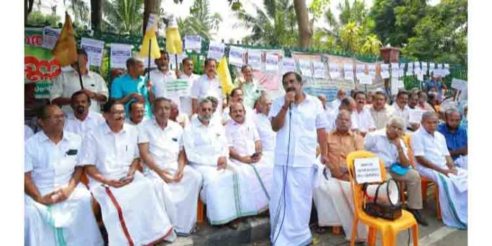 റബ്ബർ ഉത്തേജക പദ്ധതിയുടെ അടിസ്ഥാന വില 250രൂപയായി വർധിപ്പിക്കണം ; ഡോ.എന്. ജയരാജ് റബ്ബർ ഉത്തേജക പദ്ധതിയുടെ അടിസ്ഥാന വില 250രൂപയായി വർധിപ്പിക്കണം ; ഡോ.എന്. ജയരാജ്