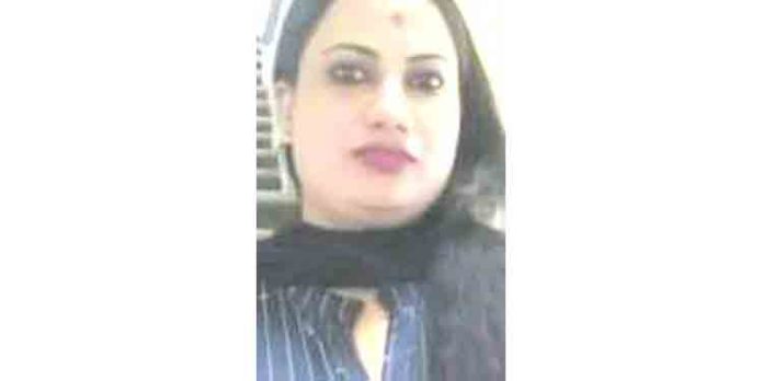 എളംകുളത്ത് വാടകവീട്ടില് കൊല്ലപ്പെട്ട യുവതി നേപ്പാള് സ്വദേശി ഭാഗീരഥിയെന്ന് പോലീസ് എളംകുളത്ത് വാടകവീട്ടില് കൊല്ലപ്പെട്ട യുവതി നേപ്പാള് സ്വദേശി ഭാഗീരഥിയെന്ന് പോലീസ്