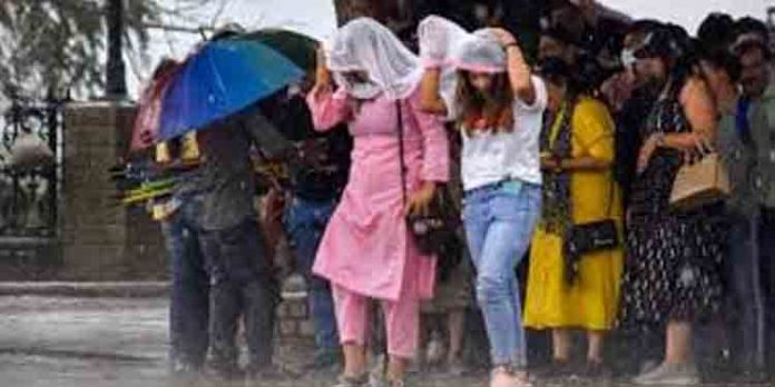 തെക്കു കിഴക്കേ ഇന്ത്യയില് തുലാവര്ഷം ശനിയാഴ്ചയോടെ : കേന്ദ്ര കാലാവസ്ഥാ വകുപ്പ് തെക്കു കിഴക്കേ ഇന്ത്യയില് തുലാവര്ഷം ശനിയാഴ്ചയോടെ : കേന്ദ്ര കാലാവസ്ഥാ വകുപ്പ്