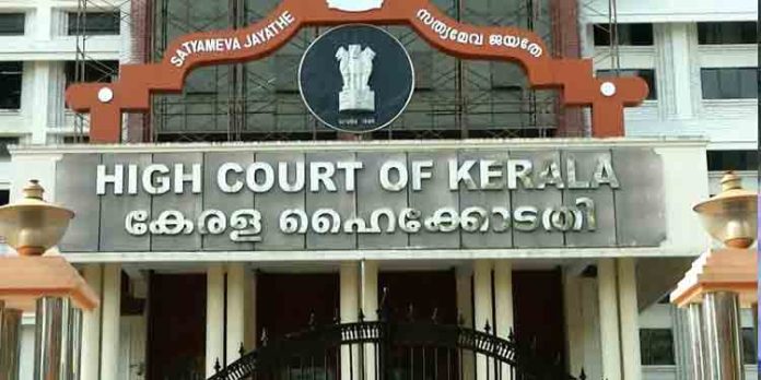 പോലീസിന്റെ മോശം പെരുമാറ്റത്തില് മുന്നറിയിപ്പുമായി ഹൈക്കോടതി ; നടപടിയെടുക്കാത്ത മേലുദ്യോഗസ്ഥരും കുറ്റക്കാരെന്ന് കോടതി പോലീസിന്റെ മോശം പെരുമാറ്റത്തില് മുന്നറിയിപ്പുമായി ഹൈക്കോടതി ; നടപടിയെടുക്കാത്ത മേലുദ്യോഗസ്ഥരും കുറ്റക്കാരെന്ന് കോടതി