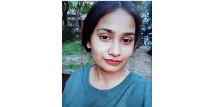 കോവളത്ത് ഹോട്ടൽ ജീവനക്കാരിയായ യുവതിയെ വാടക വീട്ടിൽ തൂങ്ങി മരിച്ച നിലയിൽ കണ്ടെത്തി കോവളത്ത് ഹോട്ടൽ ജീവനക്കാരിയായ യുവതിയെ വാടക വീട്ടിൽ തൂങ്ങി മരിച്ച നിലയിൽ കണ്ടെത്തി