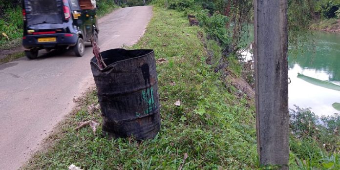 സംരക്ഷണഭിത്തി പുനർനിർമ്മിക്കണം ; ആവിശ്യം ശക്തമാകുന്നു സംരക്ഷണഭിത്തി പുനർനിർമ്മിക്കണം ; ആവിശ്യം ശക്തമാകുന്നു