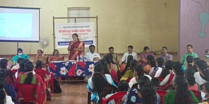 ബാലാവകാശ സംരക്ഷണ സമിതികളുടെ ശാക്തീകരണ ശില്പശാല നടത്തി ബാലാവകാശ സംരക്ഷണ സമിതികളുടെ ശാക്തീകരണ ശില്പശാല നടത്തി