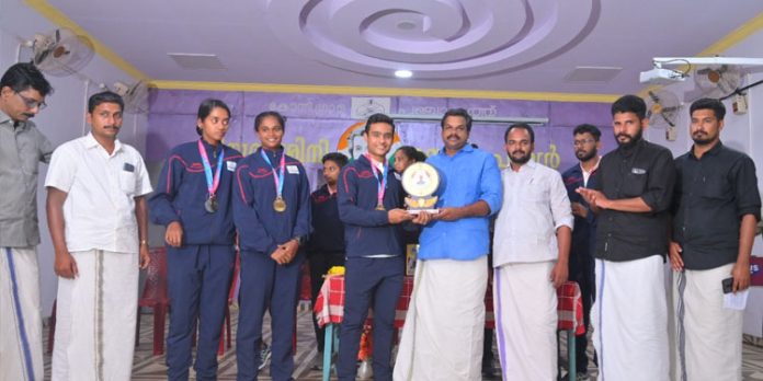ദേശീയ ഗെയിംസിൽ സ്വർണ്ണം നേടിയ താരങ്ങൾക്കും പങ്കെടുത്തവർക്കും സ്വീകരണം നൽകി ദേശീയ ഗെയിംസിൽ സ്വർണ്ണം നേടിയ താരങ്ങൾക്കും പങ്കെടുത്തവർക്കും സ്വീകരണം നൽകി
