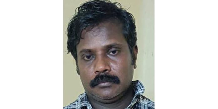 30 ലക്ഷത്തിലധികം വിലവരുന്ന നിരോധിത പുകയില ഉൽപ്പന്നങ്ങൾ പിടിച്ച കേസിൽ ഒളിവിൽ കഴിഞ്ഞ പ്രതിയെ കുടുക്കി 30 ലക്ഷത്തിലധികം വിലവരുന്ന നിരോധിത പുകയില ഉൽപ്പന്നങ്ങൾ പിടിച്ച കേസിൽ ഒളിവിൽ കഴിഞ്ഞ പ്രതിയെ കുടുക്കി
