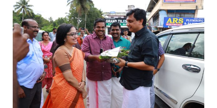 ടീം വര്ക്ക് ഗുണകരമായി മാറി ; ശബരിമല റോഡ് നവീകരണത്തില് നേട്ടം കൈവരിച്ചു : മന്ത്രി മുഹമ്മദ് റിയാസ് ടീം വര്ക്ക് ഗുണകരമായി മാറി ; ശബരിമല റോഡ് നവീകരണത്തില് നേട്ടം കൈവരിച്ചു : മന്ത്രി മുഹമ്മദ് റിയാസ്