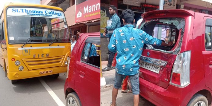 അശ്രദ്ധയോടെ ഓടിച്ചെത്തിയ കോളേജ് ബസ് കാറിനു പിന്നില് തട്ടി അപകടം അശ്രദ്ധയോടെ ഓടിച്ചെത്തിയ കോളേജ് ബസ് കാറിനു പിന്നില് തട്ടി അപകടം