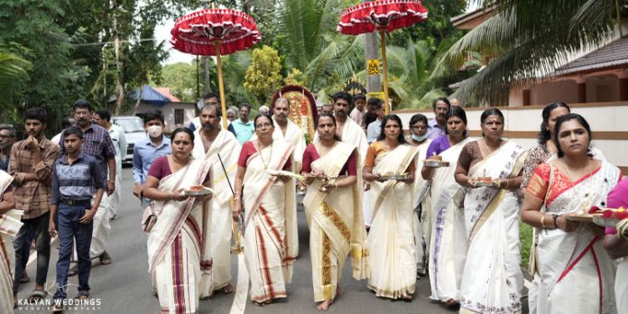 ജീവത സമർപ്പണം നടത്തി ജീവത സമർപ്പണം നടത്തി