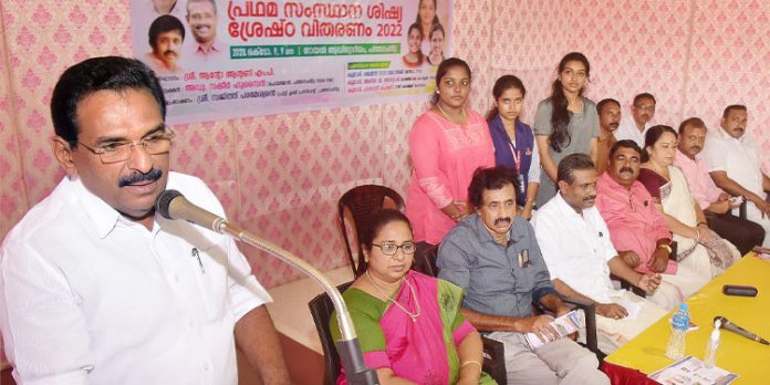 ശിഷ്യ ശ്രേഷ്ഠാ പുരസ്കാരങ്ങൾ സമ്മാനിച്ചു ശിഷ്യ ശ്രേഷ്ഠാ പുരസ്കാരങ്ങൾ സമ്മാനിച്ചു