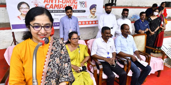 ആനന്ദം കണ്ടെത്താന് ലഹരി ആവശ്യമില്ല : ജില്ലാ കളക്ടര് ആനന്ദം കണ്ടെത്താന് ലഹരി ആവശ്യമില്ല : ജില്ലാ കളക്ടര്