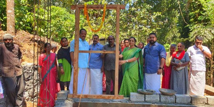 റാന്നി അംഗൻവാടി കെട്ടിടത്തിന്റെ കട്ടിള വെപ്പ് നടന്നു റാന്നി അംഗൻവാടി കെട്ടിടത്തിന്റെ കട്ടിള വെപ്പ് നടന്നു