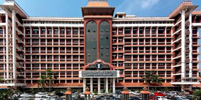 രണ്ട് മാര്ക്കിനായി മാത്യൂ കോടതിയിലേക്ക് ; ഒടുവില് 1200ല് 1200 മാര്ക്കും നേടി രണ്ട് മാര്ക്കിനായി മാത്യൂ കോടതിയിലേക്ക് ; ഒടുവില് 1200ല് 1200 മാര്ക്കും നേടി