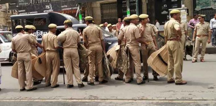 കുട്ടിയെ വിട്ടുകിട്ടാൻ 30 ലക്ഷം : പോലീസ് പ്രതികളെ പിടിച്ചത് അതിസാഹസികമായി കുട്ടിയെ വിട്ടുകിട്ടാൻ 30 ലക്ഷം : പോലീസ് പ്രതികളെ പിടിച്ചത് അതിസാഹസികമായി