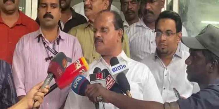 വിഴിഞ്ഞം സമരസമിതിയുമായി ചർച്ചക്ക് തയ്യാറാണെന്ന് തുറമുഖ വകുപ്പ് മന്ത്രി അഹമ്മദ് ദേവർകോവിൽ വിഴിഞ്ഞം സമരസമിതിയുമായി ചർച്ചക്ക് തയ്യാറാണെന്ന് തുറമുഖ വകുപ്പ് മന്ത്രി അഹമ്മദ് ദേവർകോവിൽ