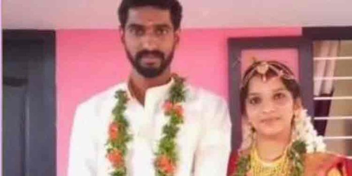 അനഘയുടെ ആത്മഹത്യ ; പോലീസ് കേസെടുത്തതിന് പിന്നാലെ ഭർത്താവ് ശ്രീജേഷും കുടുംബാംഗങ്ങളും ഒളിവിൽ അനഘയുടെ ആത്മഹത്യ ; പോലീസ് കേസെടുത്തതിന് പിന്നാലെ ഭർത്താവ് ശ്രീജേഷും കുടുംബാംഗങ്ങളും ഒളിവിൽ