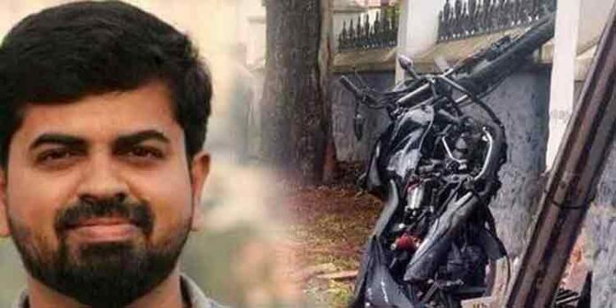 കെ എം ബഷീറിനെ വാഹനമിടിച്ച് കൊലപ്പെടുത്തിയ കേസിലെ രണ്ടാം പ്രതി വഫ ഫിറോസിന്റെ വിടുതൽ ഹർജിയിൽ വിധി 19 ന് കെ എം ബഷീറിനെ വാഹനമിടിച്ച് കൊലപ്പെടുത്തിയ കേസിലെ രണ്ടാം പ്രതി വഫ ഫിറോസിന്റെ വിടുതൽ ഹർജിയിൽ വിധി 19 ന്