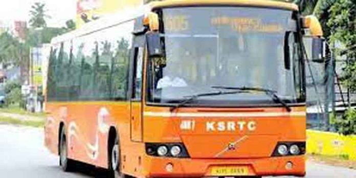 ടൂറിസ്റ്റ് ബസിന് പകരം വിവാഹത്തിന് രക്ഷയായത് കെഎസ്ആര്ടിസി ടൂറിസ്റ്റ് ബസിന് പകരം വിവാഹത്തിന് രക്ഷയായത് കെഎസ്ആര്ടിസി