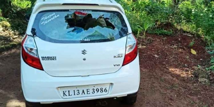 കണ്ണൂരിൽ പോലീസ് ഉദ്യോഗസ്ഥന്റെ വാഹനത്തിന് നേരെ ആക്രമണം കണ്ണൂരിൽ പോലീസ് ഉദ്യോഗസ്ഥന്റെ വാഹനത്തിന് നേരെ ആക്രമണം