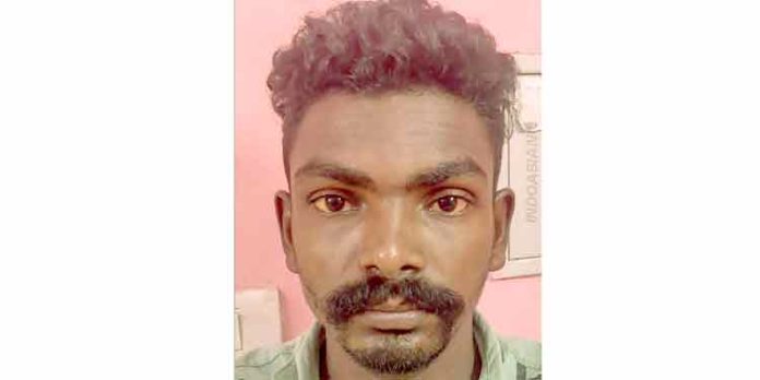 ഒരുമിച്ചുതാമസിക്കാത്തതിലുള്ള വിരോധം കാരണം ഭാര്യയെ വെട്ടിക്കൊലപ്പെടുത്താൻ ശ്രമം : ഭർത്താവ് അറസ്റ്റിൽ ഒരുമിച്ചുതാമസിക്കാത്തതിലുള്ള വിരോധം കാരണം ഭാര്യയെ വെട്ടിക്കൊലപ്പെടുത്താൻ ശ്രമം : ഭർത്താവ് അറസ്റ്റിൽ