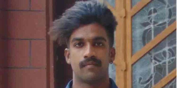 പെണ് സുഹൃത്ത് നല്കിയ ജ്യൂസ് കുടിച്ച് മരണം ; യുവാവിന്റെ മരണത്തിൽ ദുരൂഹത ആരോപിച്ച് കുടുംബം പെണ് സുഹൃത്ത് നല്കിയ ജ്യൂസ് കുടിച്ച് മരണം ; യുവാവിന്റെ മരണത്തിൽ ദുരൂഹത ആരോപിച്ച് കുടുംബം
