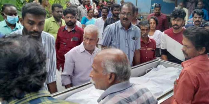 വി.ജി രാധാമണിയമ്മയുടെ മൃതദേഹം കോട്ടയം മെഡിക്കൽ കോളേജിന് വിട്ടുനൽകി വി.ജി രാധാമണിയമ്മയുടെ മൃതദേഹം കോട്ടയം മെഡിക്കൽ കോളേജിന് വിട്ടുനൽകി