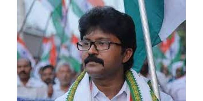 പരാതിക്കാരിയെ മര്ദിച്ച കേസ് ; എല്ദോസ് കുന്നപ്പിള്ളിലിന്റെ മുന്കൂര് ജാമ്യാപേക്ഷയില് ഇന്ന് വിധി പരാതിക്കാരിയെ മര്ദിച്ച കേസ് ; എല്ദോസ് കുന്നപ്പിള്ളിലിന്റെ മുന്കൂര് ജാമ്യാപേക്ഷയില് ഇന്ന് വിധി