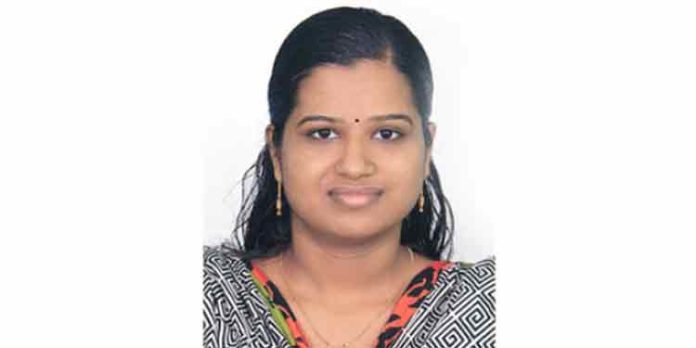 മഹാത്മാഗാന്ധി യൂണിവേഴ്സിറ്റിയിൽ നിന്നും ബിഎഡ് ഫിസിക്കൽ സയൻസിന് രണ്ടാം റാങ്ക് നേടിയ ചിപ്പി മോഹൻ മഹാത്മാഗാന്ധി യൂണിവേഴ്സിറ്റിയിൽ നിന്നും ബിഎഡ് ഫിസിക്കൽ സയൻസിന് രണ്ടാം റാങ്ക് നേടിയ ചിപ്പി മോഹൻ