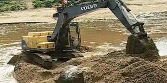 ആലപ്പുഴയിൽ ചട്ടം പാലിക്കാതെ പഞ്ചായത്ത് കെട്ടിടം പൊളിച്ചു ആലപ്പുഴയിൽ ചട്ടം പാലിക്കാതെ പഞ്ചായത്ത് കെട്ടിടം പൊളിച്ചു