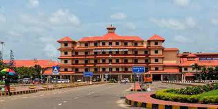 പാന്റ്സിന്റെ സിബ്ബിലൊളിപ്പിച്ച് സ്വർണക്കടത്ത്; പാലക്കാട് സ്വദേശി പിടിയിൽ പാന്റ്സിന്റെ സിബ്ബിലൊളിപ്പിച്ച് സ്വർണക്കടത്ത്; പാലക്കാട് സ്വദേശി പിടിയിൽ