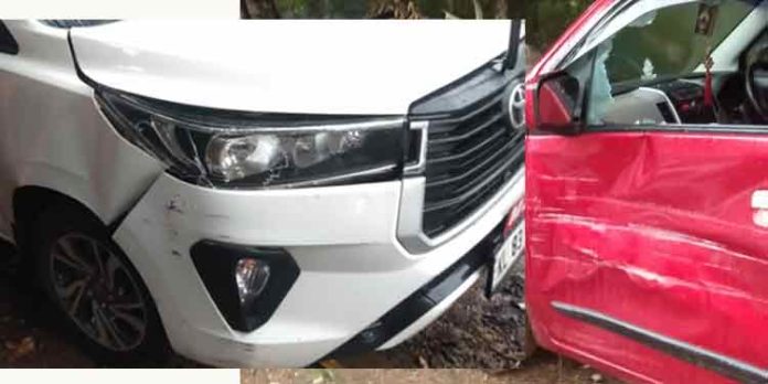 കോന്നി MLA കെ.യു ജെനീഷ് കുമാറിന്റെ കാര് അപകടത്തില്പ്പെട്ടു ; അപകട വിവരം മറച്ചുവെക്കാൻ ശ്രമിച്ചതായി ആരോപണം കോന്നി MLA കെ.യു ജെനീഷ് കുമാറിന്റെ കാര് അപകടത്തില്പ്പെട്ടു ; അപകട വിവരം മറച്ചുവെക്കാൻ ശ്രമിച്ചതായി ആരോപണം