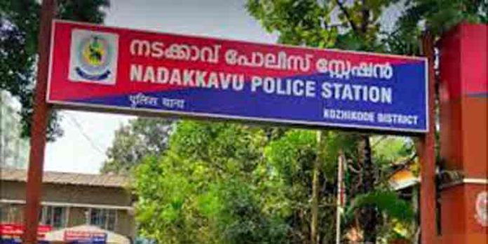 അശ്ലീല ദൃശ്യങ്ങൾ അയച്ചയാൾക്കെതിരെ പരാതി നൽകിട്ട് പത്ത് മാസം ; പെൺകുട്ടിയും പിതാവും പത്ത് മാസമായി പോലീസ് സ്റ്റേഷന് കയറിയിറങ്ങുന്നു അശ്ലീല ദൃശ്യങ്ങൾ അയച്ചയാൾക്കെതിരെ പരാതി നൽകിട്ട് പത്ത് മാസം ; പെൺകുട്ടിയും പിതാവും പത്ത് മാസമായി പോലീസ് സ്റ്റേഷന് കയറിയിറങ്ങുന്നു