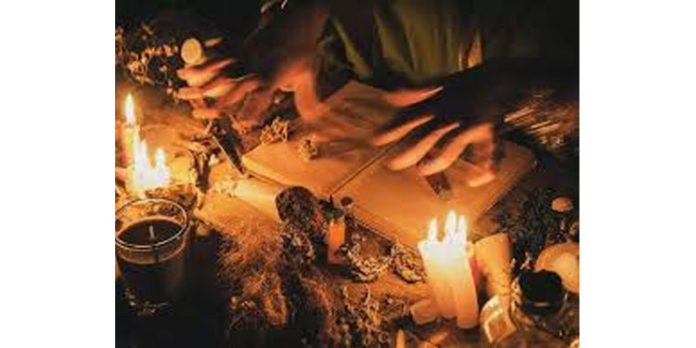 മലയാലപ്പുഴയിൽ വീണ്ടും ആഭിചാര ക്രിയകൾ ; പൂജകൾ നടന്നത് മുമ്പ് പിടിയിലായ ശോഭനയുടെ വീട്ടിൽ മലയാലപ്പുഴയിൽ വീണ്ടും ആഭിചാര ക്രിയകൾ ; പൂജകൾ നടന്നത് മുമ്പ് പിടിയിലായ ശോഭനയുടെ വീട്ടിൽ