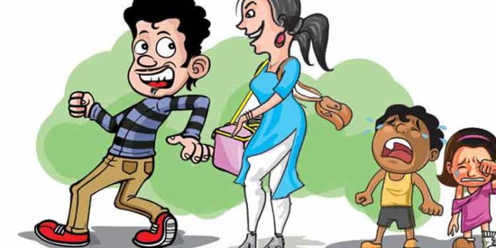 മലയാളിയായ പൂജാരി തമിഴ് യുവതിയെ കടത്തിക്കൊണ്ടു പോയതായി പരാതി മലയാളിയായ പൂജാരി തമിഴ് യുവതിയെ കടത്തിക്കൊണ്ടു പോയതായി പരാതി