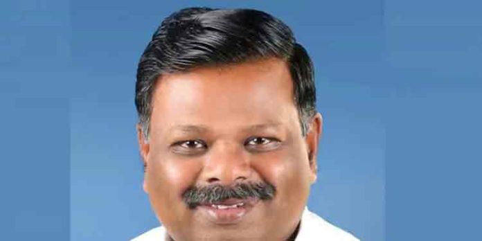 എംഎം മണിക്ക് മറുപടിയുമായി മുന് എംഎല്എ എസ് രാജേന്ദ്രന്റെ വാര്ത്താ സമ്മേളനം ഇന്ന് എംഎം മണിക്ക് മറുപടിയുമായി മുന് എംഎല്എ എസ് രാജേന്ദ്രന്റെ വാര്ത്താ സമ്മേളനം ഇന്ന്