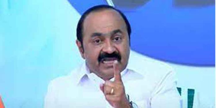 എലത്തൂര് ട്രെയിന് തീവെപ്പ് കേസ് ; കേരള പോലീസിന്റേത് മാപ്പര്ഹിക്കാത്ത ജാഗ്രതക്കുറവെന്ന് വി ഡി സതീശന് എലത്തൂര് ട്രെയിന് തീവെപ്പ് കേസ് ; കേരള പോലീസിന്റേത് മാപ്പര്ഹിക്കാത്ത ജാഗ്രതക്കുറവെന്ന് വി ഡി സതീശന്