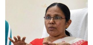 ഈ നിർണായക ഘട്ടത്തിൽ ആരോഗ്യവകുപ്പ് ഡയറക്ടർ ഡോ. കെ.റീനയെ സ്ഥലം മാറ്റിയ സർക്കാർ നടപടിക്കെതിരെ കെ കെ ശൈലജ
