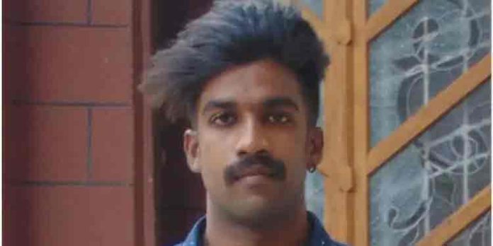 കൂട്ടുകാരി നല്കിയ പാനീയം കഴിച്ച് യുവാവ് മരിച്ചെന്ന കേസില് ദുരൂഹത വര്ധിപ്പിച്ച് ഷാരോണിന്റെ രക്തപരിശോധനാഫലം കൂട്ടുകാരി നല്കിയ പാനീയം കഴിച്ച് യുവാവ് മരിച്ചെന്ന കേസില് ദുരൂഹത വര്ധിപ്പിച്ച് ഷാരോണിന്റെ രക്തപരിശോധനാഫലം