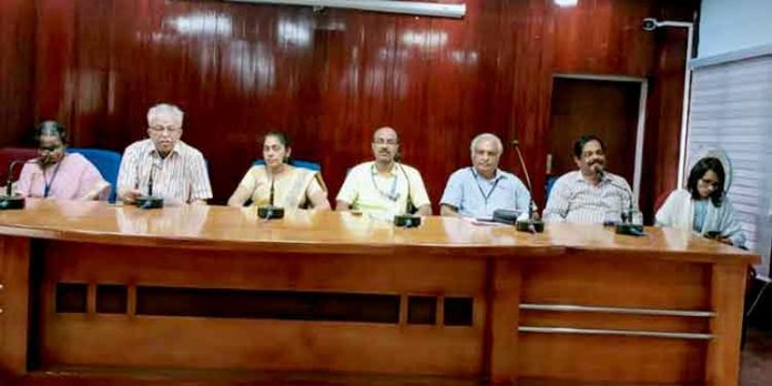 ശിശുദിനാഘോഷം : ജില്ലയില് വര്ണാഭമായ ചടങ്ങുകള് ശിശുദിനാഘോഷം : ജില്ലയില് വര്ണാഭമായ ചടങ്ങുകള്