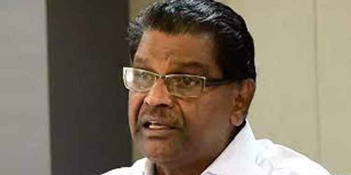 മാങ്ങ മോഷണക്കേസിൽ പോലീസ് ഒത്തുകളിക്കുന്നുവെന്ന് കോൺഗ്രസ് നേതാവ് തിരുവഞ്ചൂർ രാധാകൃഷ്ണൻ മാങ്ങ മോഷണക്കേസിൽ പോലീസ് ഒത്തുകളിക്കുന്നുവെന്ന് കോൺഗ്രസ് നേതാവ് തിരുവഞ്ചൂർ രാധാകൃഷ്ണൻ