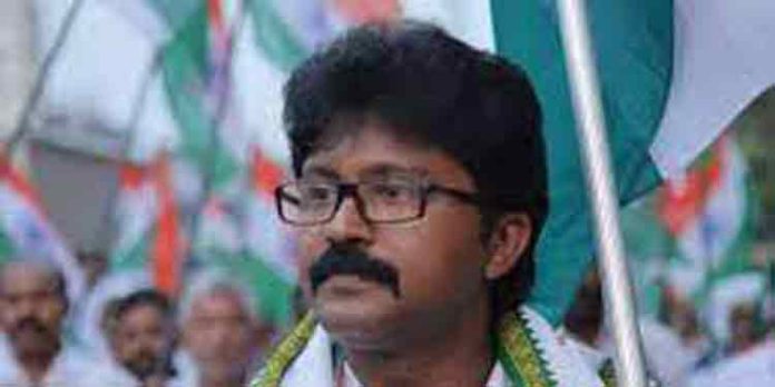 എംഎല്എ എല്ദോസ് കുന്നപ്പിള്ളിക്കെതിരെ വിജിലൻസ് അന്വേഷണവുമുണ്ടായേക്കും എംഎല്എ എല്ദോസ് കുന്നപ്പിള്ളിക്കെതിരെ വിജിലൻസ് അന്വേഷണവുമുണ്ടായേക്കും