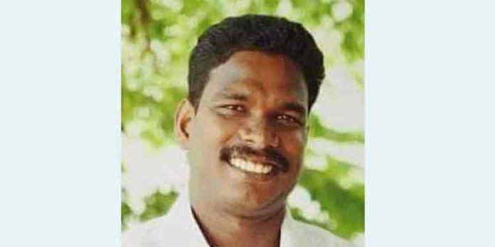 കഷ്ടപ്പാടുകള്ക്കിടയിലും ചിരിക്കുന്ന മുഖവുമായി പന്തുരുട്ടാന് ഇനി വിഷ്ണു ഇല്ല കഷ്ടപ്പാടുകള്ക്കിടയിലും ചിരിക്കുന്ന മുഖവുമായി പന്തുരുട്ടാന് ഇനി വിഷ്ണു ഇല്ല